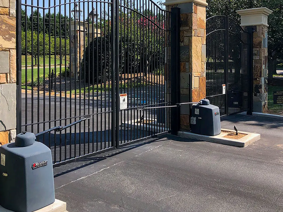 commercial-fence-gallery1