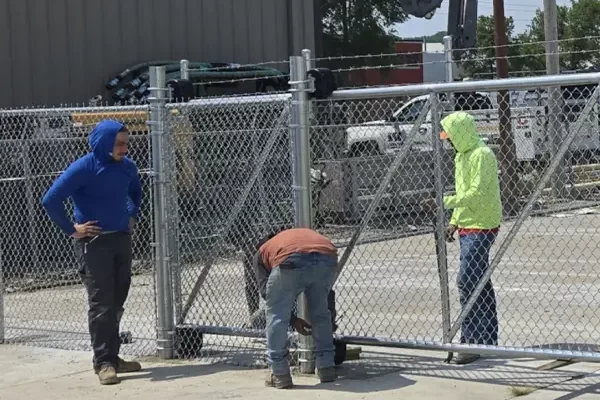 step2-build-chain-link-fence