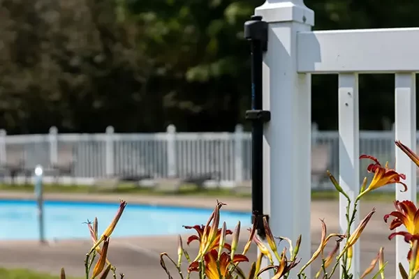 step3-enjoy-pool-fence